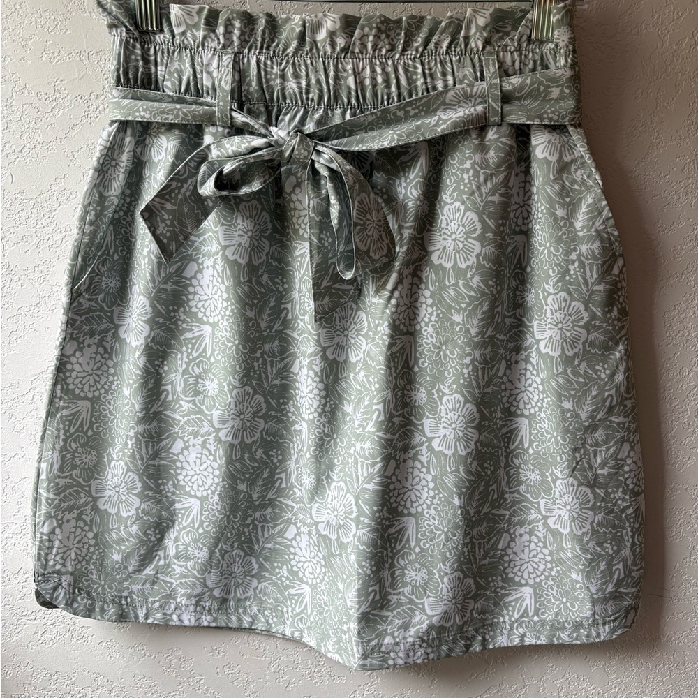 Willow Blossom Floral Skirt, Size Small